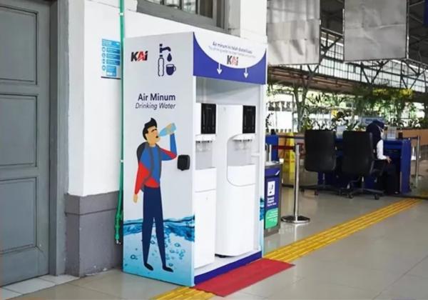 KAI Commuter Line Sediakan Fasilitas Air Minum Gratis Untuk Berbuka Puasa di Sejumlah Stasiun