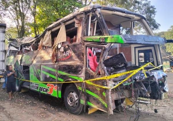 Spesifikasi Hino AK1JRKA, Sasis Bus Trans Putera Fajar yang Kecelakaan di Ciater