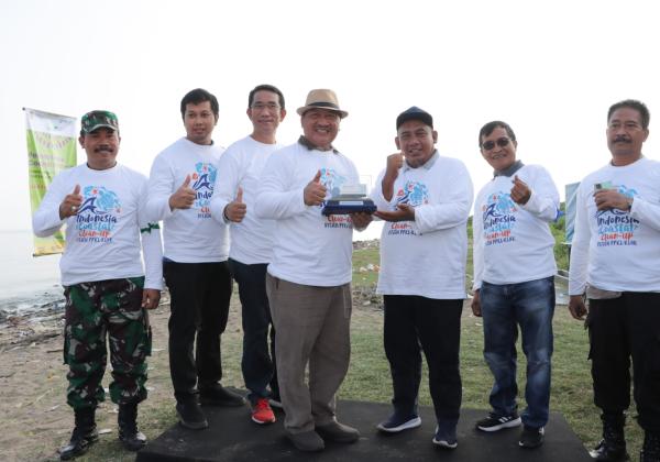 Gandeng Stakeholder, Subholding Pelindo Gelar Aksi Bersih Pantai