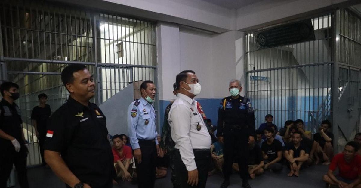 Razia Kamar Tahanan Lapas Kelas IIA Kota Bekasi Bikin Geleng-geleng Kepala, Petugas Temukan Benda Ini