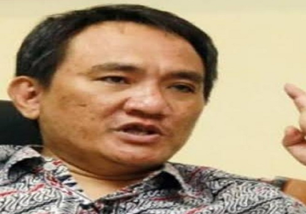 Dalang Insiden Wadas Diperdebatkan, Andie Arief:  Apa Benar Hasto PDIP di Balik Penambang Andesit?