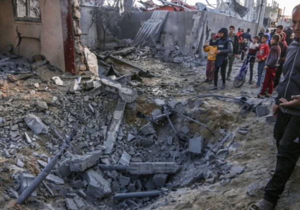 100 Orang Tewas Dalam Serangan Israel di Rafah, Hamas Sebut Ganosida Lanjutan
