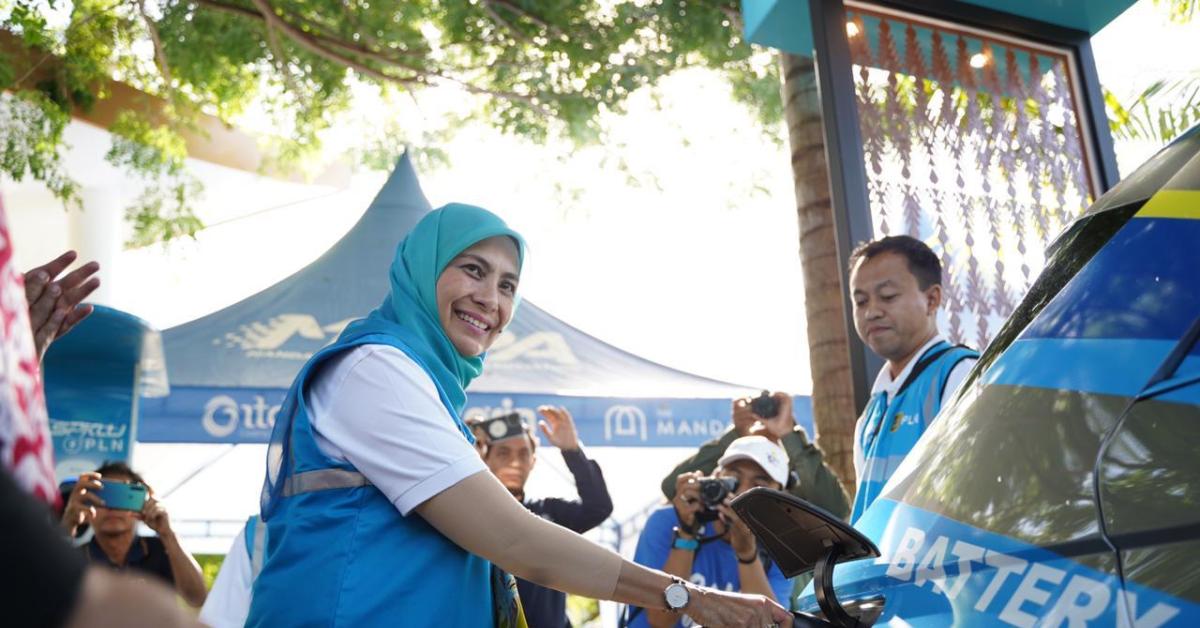 Dukung Green Tourism, PLN Gandeng ITDC Pasang SPKLU di KEK Mandalika