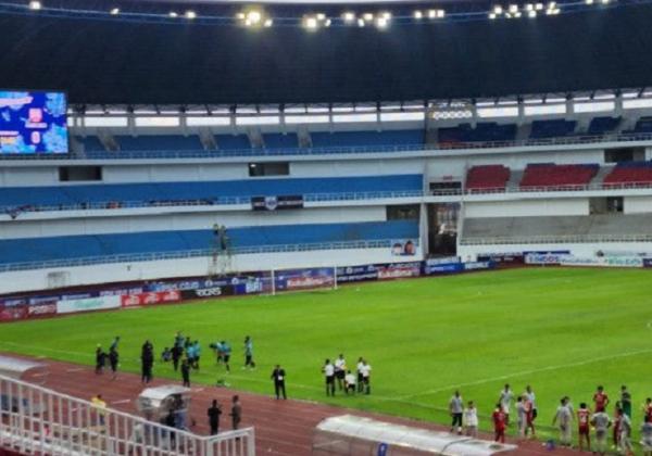 Liga 1: Ricuh Suporter di Luar Stadion, Laga PSIS Semarang Versus Persis Solo Sempat Dihentikan
