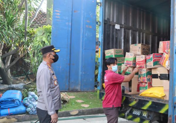 Patwal Kawal 2 Truk Bantuan Polres Metro Tangerang Kota untuk Korban Gempa Cianjur