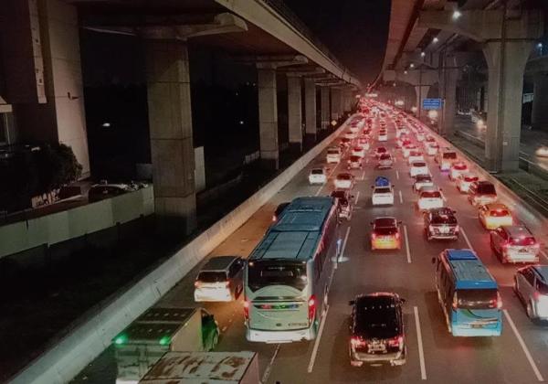 Malam Takbiran, 30.000 Kendaraan Masih Akan Padati Jalan Tol untuk Mudik Lebaran