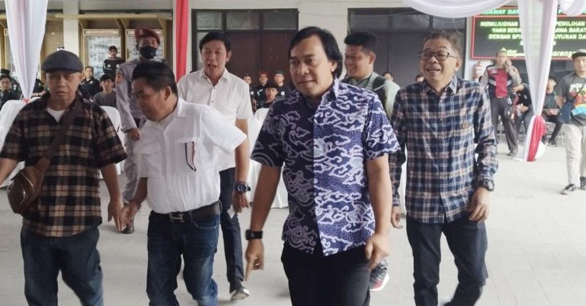 Komedian Komeng Daftarkan Diri Jadi Caleg DPD Jawa Barat: Saya Sering Sampaikan Satire Soal Kondisi Bangsa 