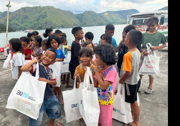 Lewat Program HK Peduli Pendidikan dan Sosial, Hutama Karya Salurkan Bantuan Senilai 1 Miliar