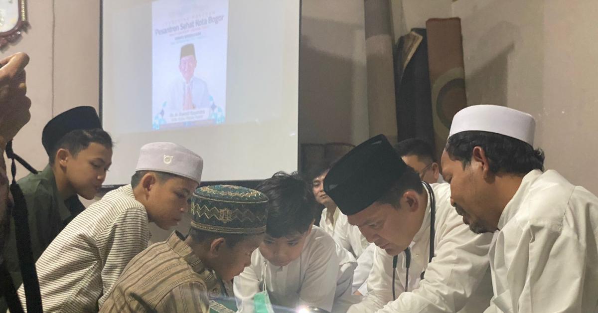Program Pesantren Sehat ala Dokter Rayendra Diluncurkan dari Cikeas