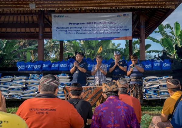 Peringati Hari Raya Nyepi, BRI Peduli Bagikan Bantuan Sembako di Bali