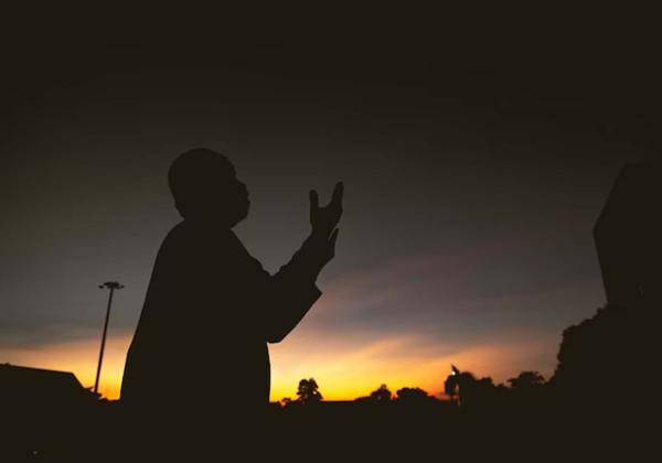 Mengungkap Makna Doa Qunut: Manfaat, Bacaan, dan Artinya