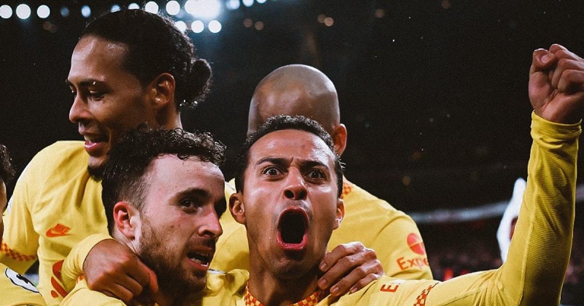 Kalahkan Arsenal 2 Gol Tanpa Balas, Liverpool 'Pepet' Man City di Puncak Klasemen