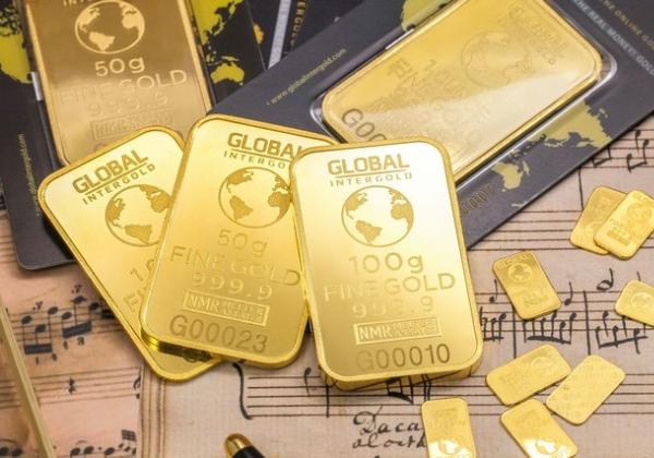 Harga Emas Hari Ini Turun ke Level Terendah 9 Bulan, Imbas Penguatan Dolar AS