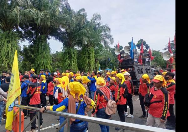 Gawat! Buruh Tangerang Ancam Mogok Massal Jika UMK 2023 Tidak Naik