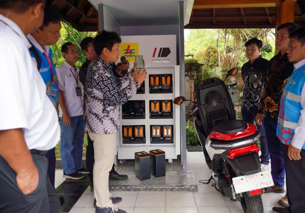 Gandeng Hyundai Kefico, PLN Pacu Pengembangan SPBKLU untuk Motor Listrik