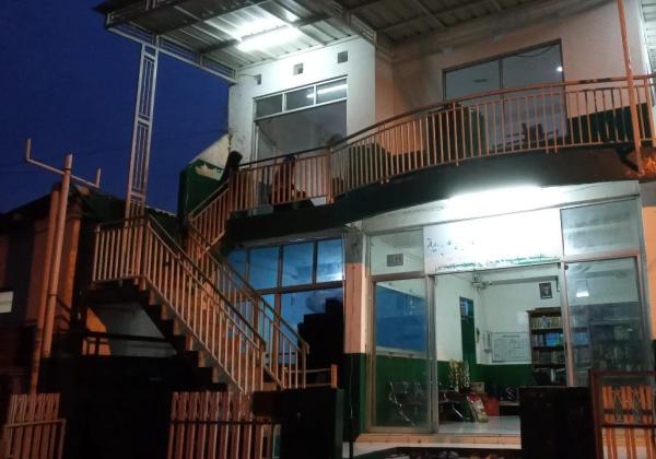 Siap Diedukasi, Pelang dan Banner Khilafatul Muslimin Bekasi Dicopot, Digantikan Bendera Merah Putih