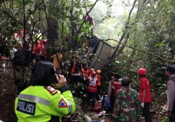 Kecelakaan Maut Bus Pariwisata Asal Semarang Masuk Jurang di Magetan, 7 Orang Meninggal Dunia