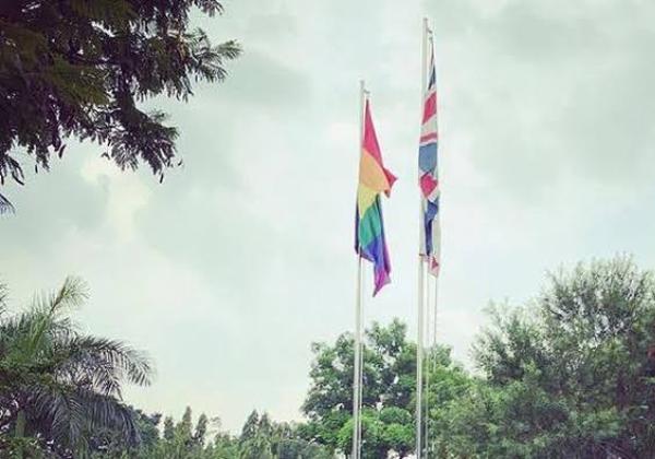 Dubes Inggris Kibarkan Bendera Pelangi, PKS: Mereka Harusnya Hormati Indonesia yang Anti LGBT