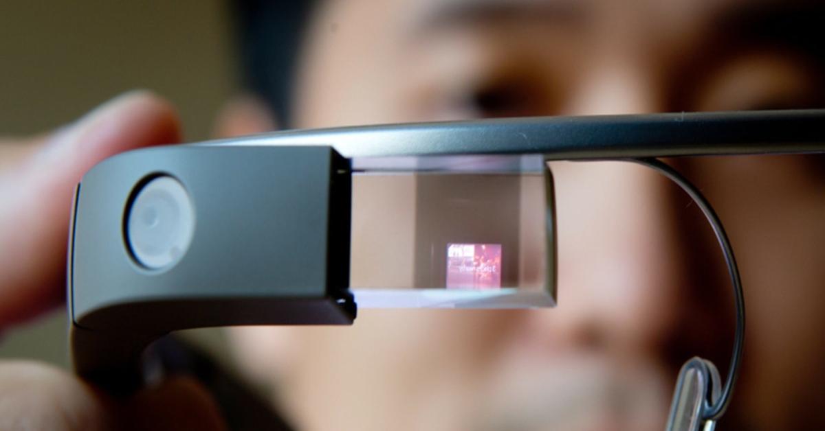 Google Glass, Teknologi Kacamata Masa Depan yang Batal Di Jual karena Kontroversinya!