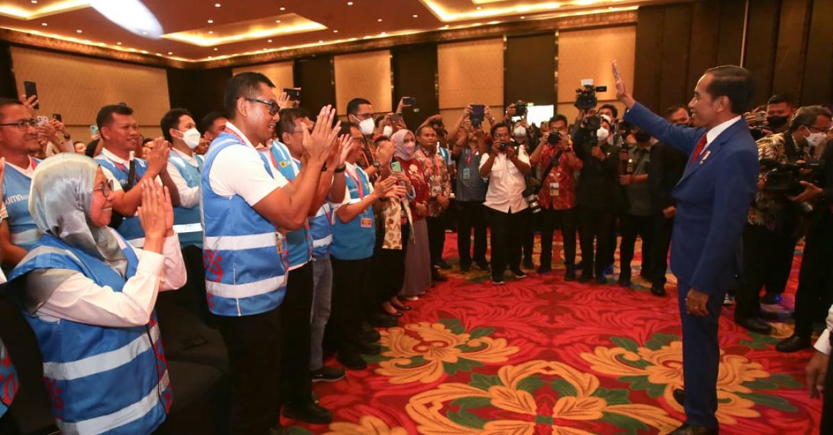 Presiden Jokowi Apresiasi Kerja Keras Seluruh Pihak, Angkat Jempol Untuk PLN