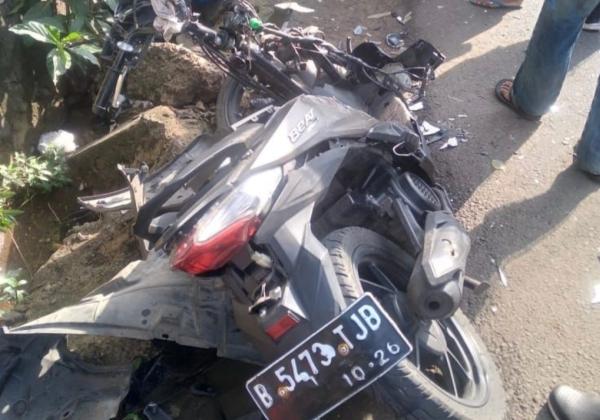 Pengendara Sepeda Motor dan Penumpang Tewas, Usai Jadi Korban Tabrak Lari Di Kampung Sawah Bekasi