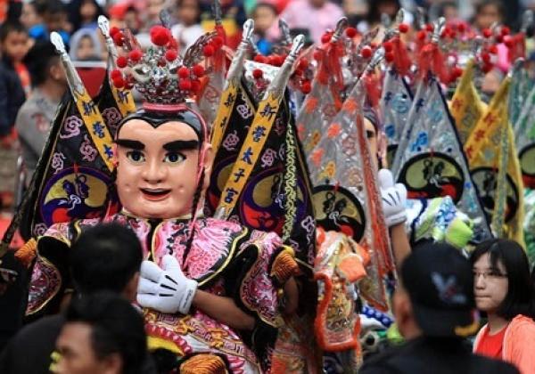 Unik, 5 Tradisi Perayaan Cap Go Meh di Indonesia