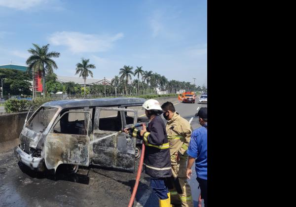 Minibus Pengangkut Solar Terbakar di Tol Jakarta Merak, Begini Kronologisnya...