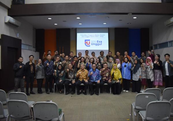 Pengurus Ikatan Alumni Esa Unggul (IAEU) Periode 2022 -2026 Resmi Dilantik