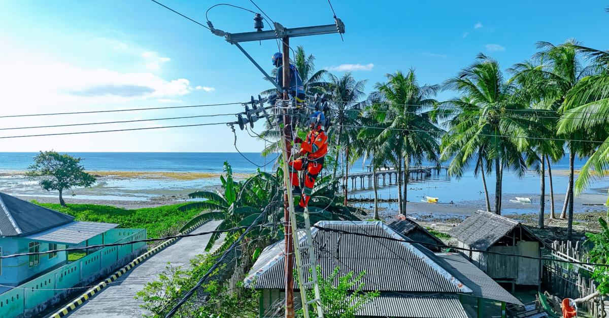 Selamat Tinggal Listrik 12 Jam, Kini Seluruh Desa di NTB Punya Listrik PLN 24 Jam