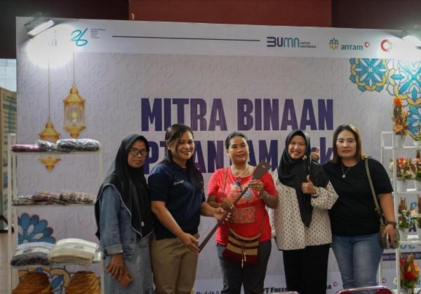MIND ID Tebar 1.000 Paket Sembako Murah di Pontianak Dukung Program Safari Ramadhan BUMN 2024