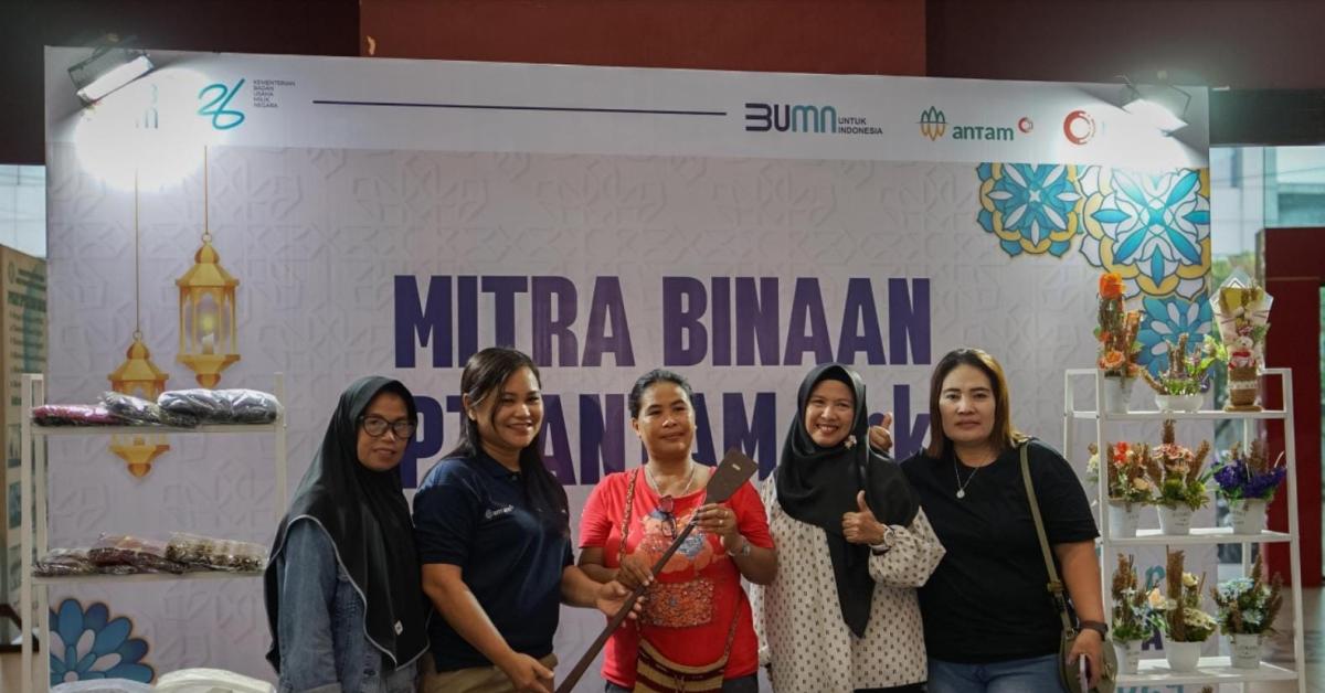 MIND ID Tebar 1.000 Paket Sembako Murah di Pontianak Dukung Program Safari Ramadhan BUMN 2024