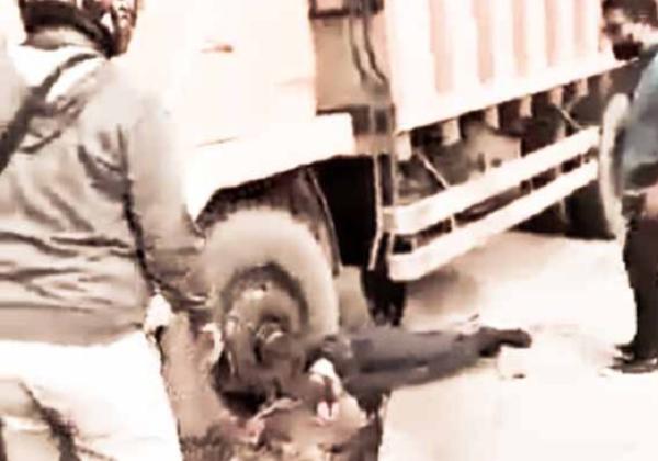 Kecelakaan Maut, Coba Mendahului, Pengendara Motor Tewas Terlindas Fuso