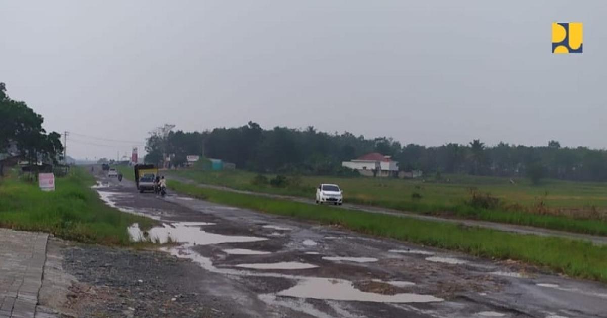 Usai Ditinjau Jokowi, Perbaikan Jalan Rusak di Lampung Diambil Alih Kementerian PUPR