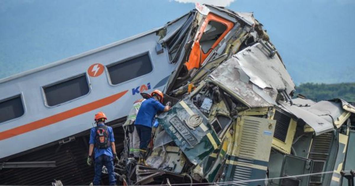 Fakta-Fakta Kecelakaan Adu Banteng KA Turangga dengan Kereta Lokal Baraya di Bandung