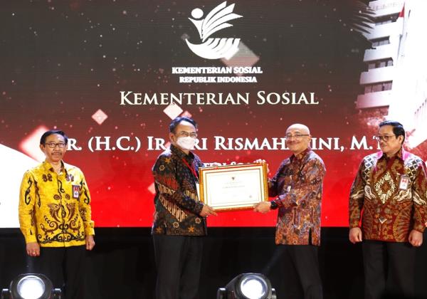 Kemensos Terima Anugerah dari Komisi Aparatur Sipil Negara