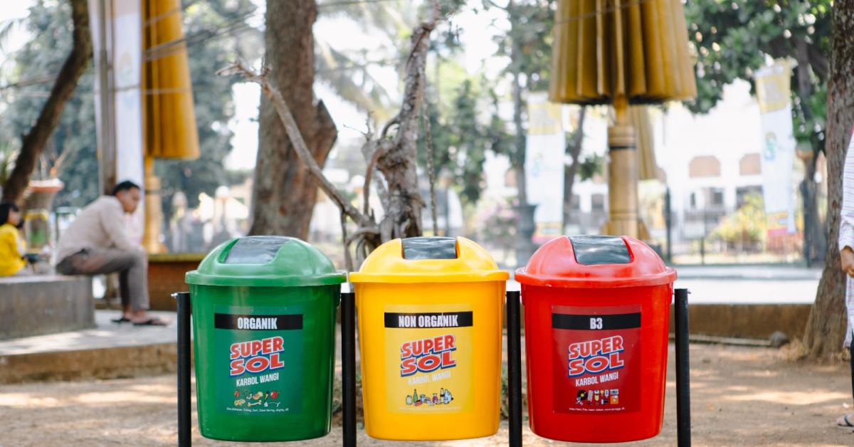 Upayakan Lingkungan Bersih Bebas Kuman, Supersol Bersihkan Tujuh Lokasi di Jakarta dan Tasikmalaya