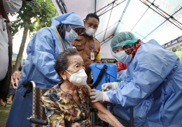 Jokowi Segera Cabut Status Pandemi, Tapi Vaksinasi Masih Berlanjut