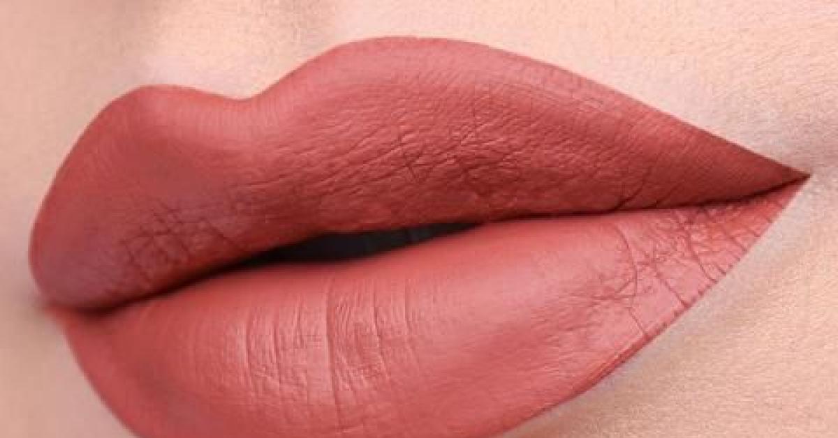 Tak Perlu Lagi Insecure Karena Bibir Gelap, Ini Tips Memakai Lipstik Agar Terlihat Cerah