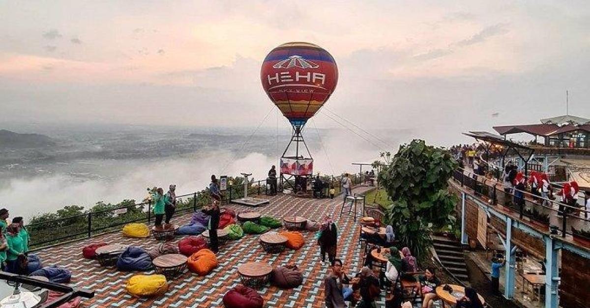 Mau Menikmati Citylight Kota Yogya? Atau   Landskap Merapi, Datang Aja ke HeHa Sky View