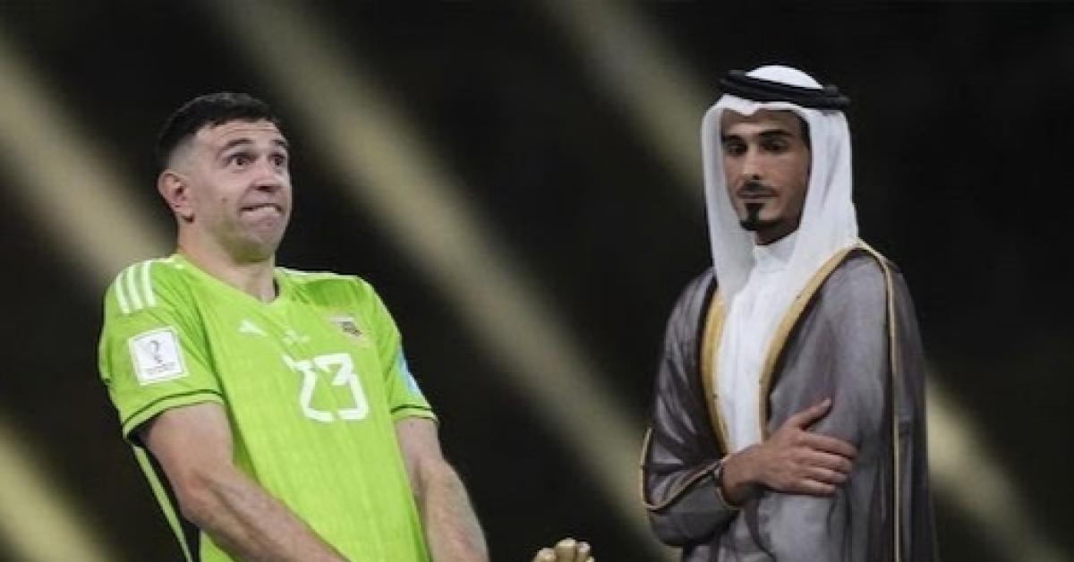 Manajer Aston Villa Unai Emery akan Tegur Emiliano Martinez Terkait Selebrasi Tak Senonoh 