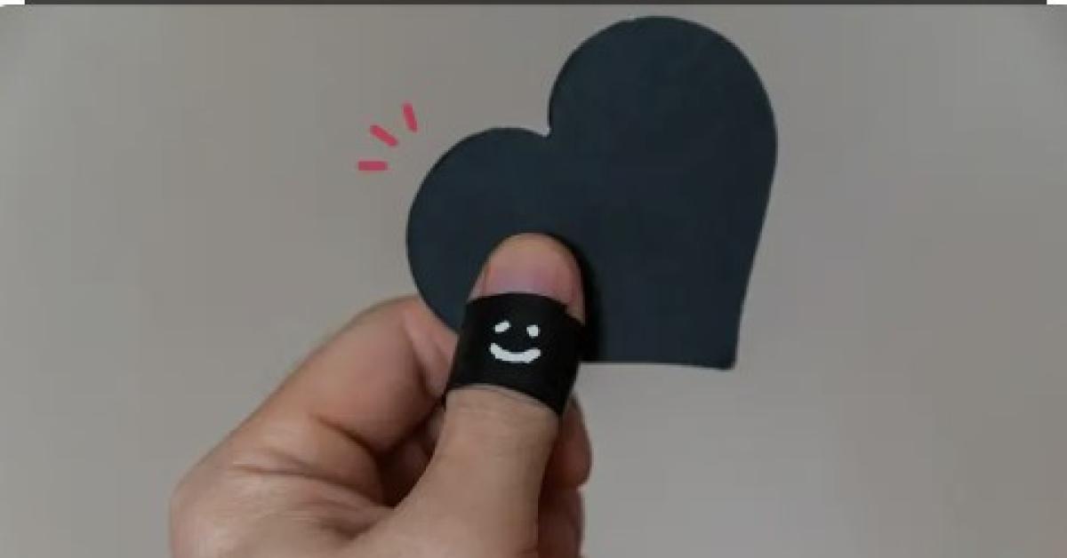 Banyak yang Belum Tahu, Ternyata Ini Arti Emoji Love Warna Hitam di Whatsapp