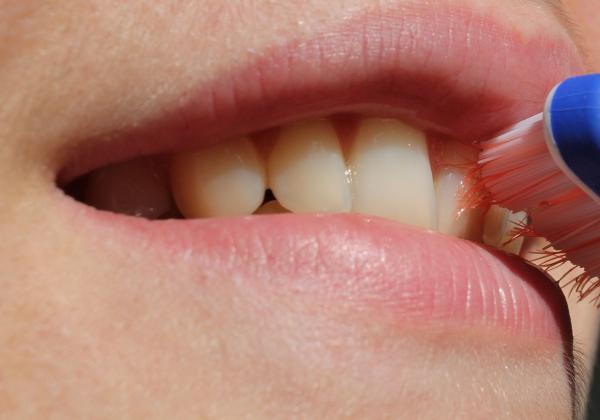 Tips Mencegah Kerusakan Gigi pada Lansia, Kalian Wajib Harus Tahu 