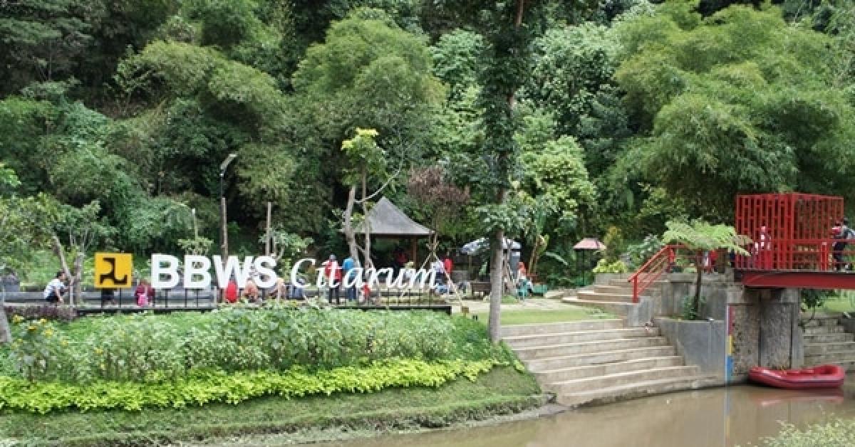 Sampah Faktor Utama Pencemaran Sungai