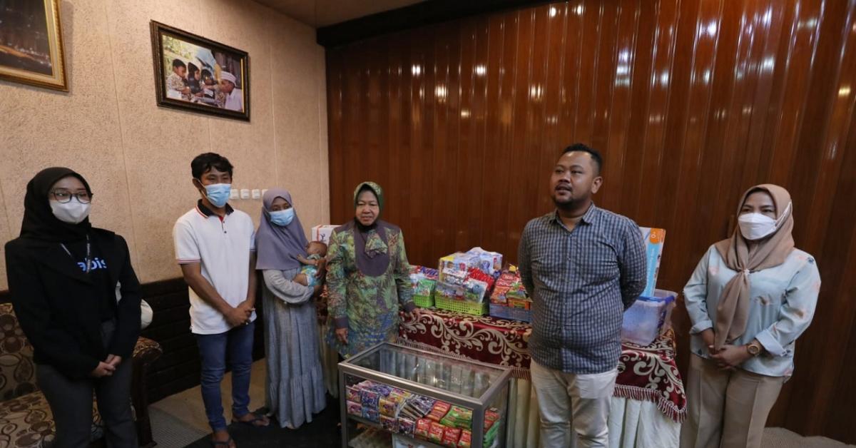 Mensos dan Bupati Gresik Berikan Bantuan ATENSI dan Donasi 