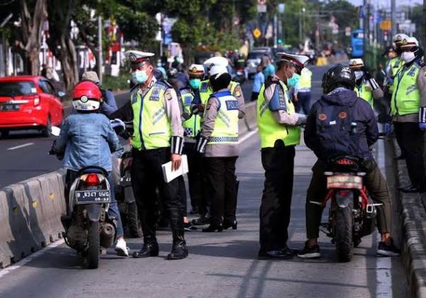 Operasi Patuh Jaya 2023, Polda Metro Jaya Kerahkan 2.938 Personel Awasi Helm SNI Serta Pelat RFP/RFS 
