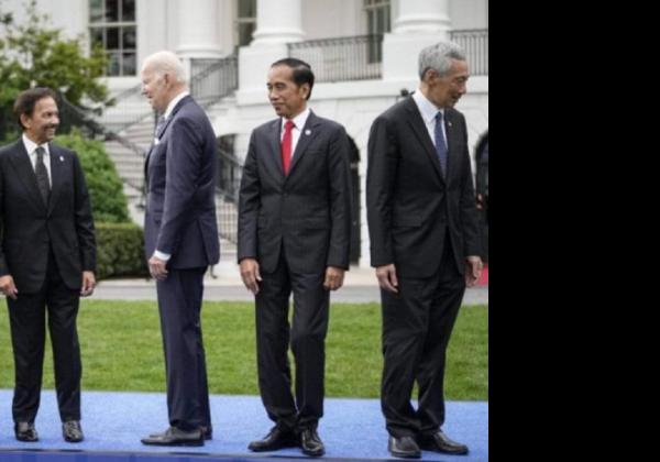 Faizal Assegaf Sindir Gestur Jokowi Seperti Dicueki Joe Biden: Malu Dong Sama Rakyat 