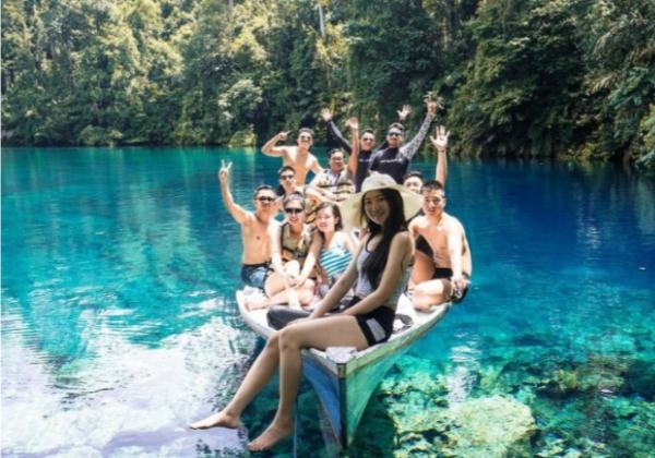 Intip Pesona Kalimantan Timur, Danau Labuan Cermin, Airnya Jernih dan Memiliki Dua Rasa Yang Bikin Takjub!
