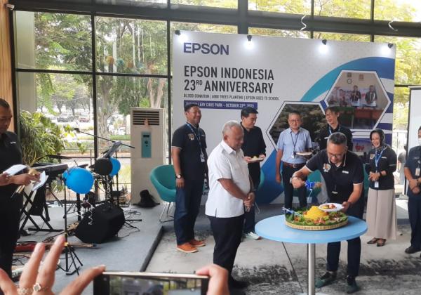 Peringati Hari Jadi ke-23, Epson Indonesia Gelar Kegiatan Penanaman Pohon