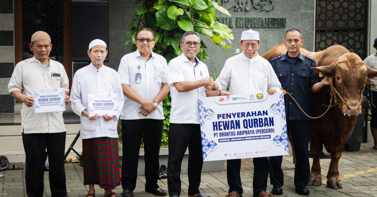 Sambut Idul Adha, Brantas Abipraya Salurkan Hewan Qurban