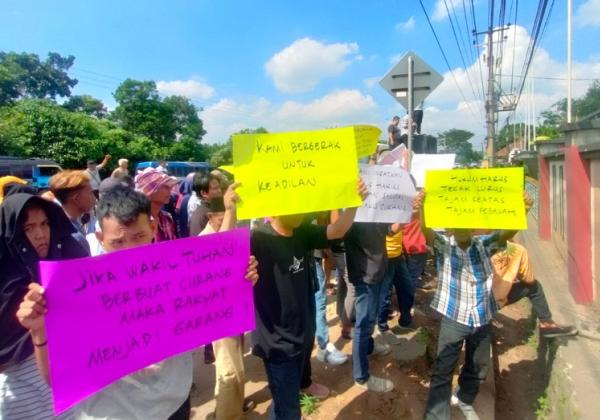 Minta Terdakwa Mafia Tanah Dihukum Berat, Ribuan Massa FAMTU Geruduk Pengadilan Tinggi Banten